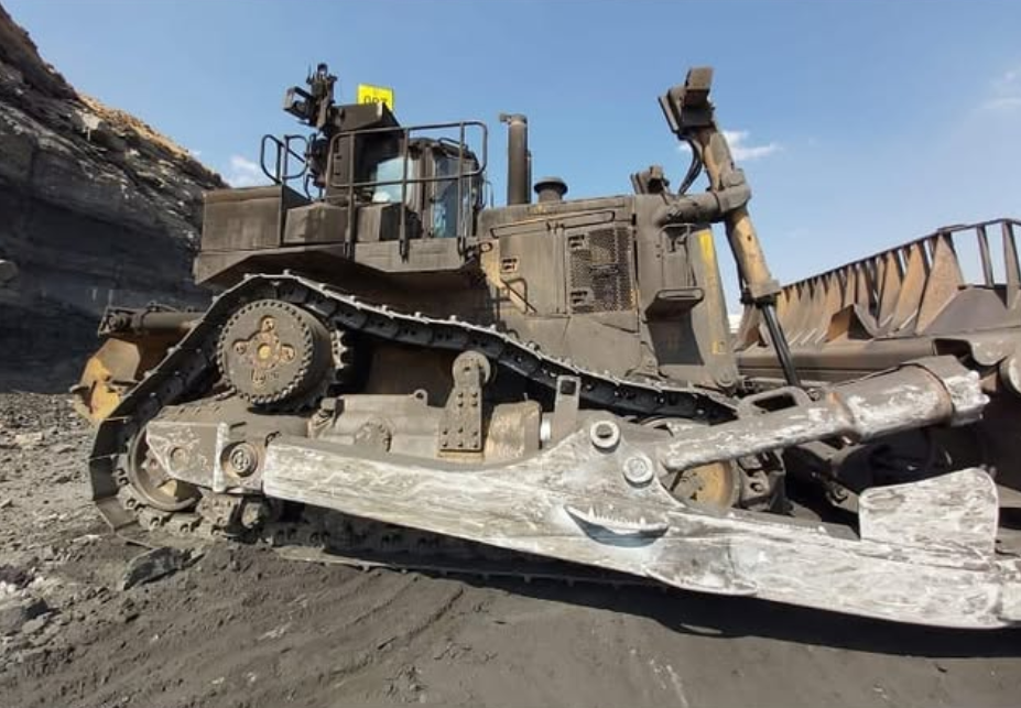Dozer photographed on site, supplied from Mphakama's dozer-washing collection